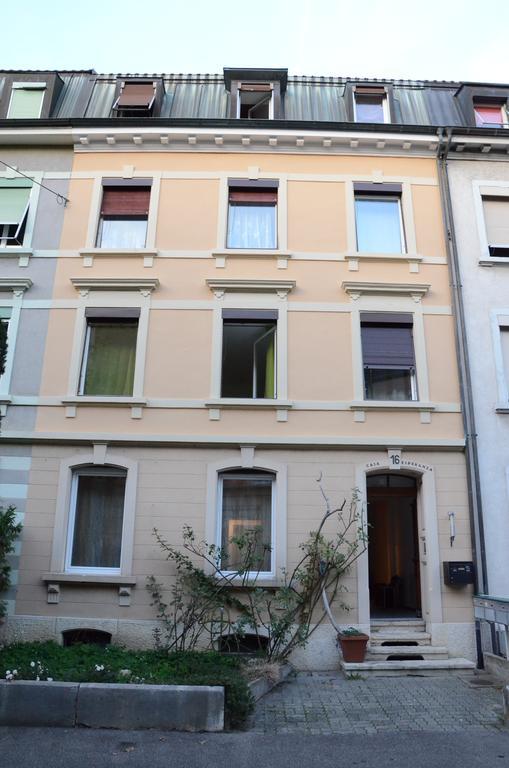Guesthouse Casa Esperanza Basel Bagian luar foto